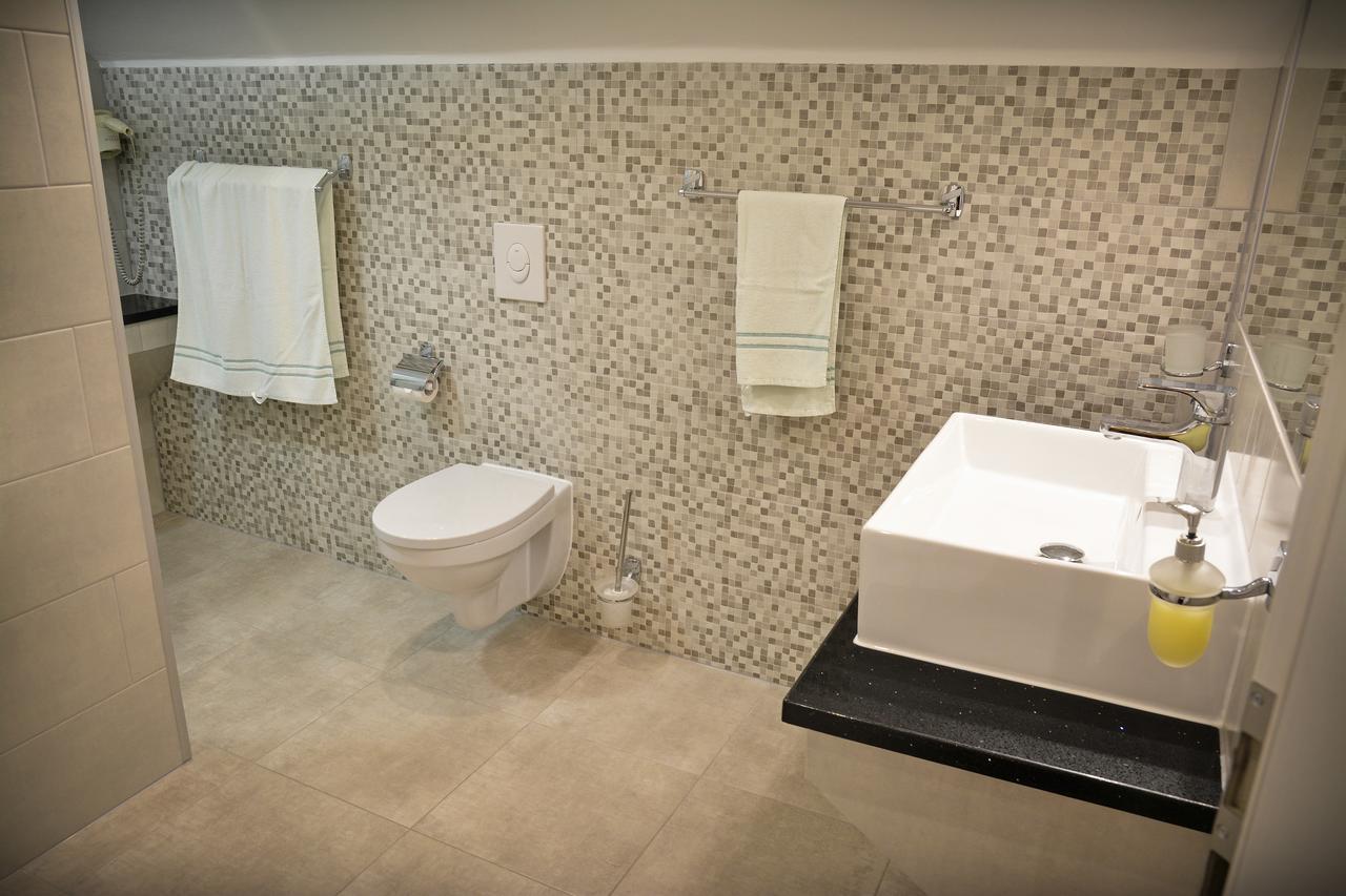 Yellow Guest house 3*