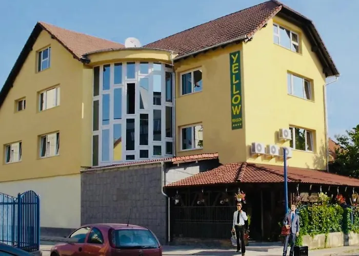 Pension Yellow